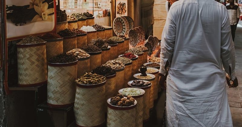 Explorez les marchés locaux pour une expérience culinaire authentique
